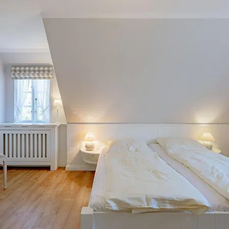 Haus Eiderstedt 2 Ferienhaus
